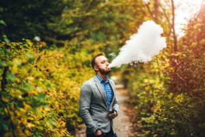 Moderní forma elektronických cigaret kuřáky nijak neomezuje
